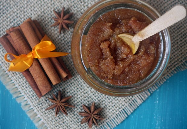 Cinnamon and Vanilla Sugar Scrub